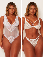 Tutti Threesome : Ice White